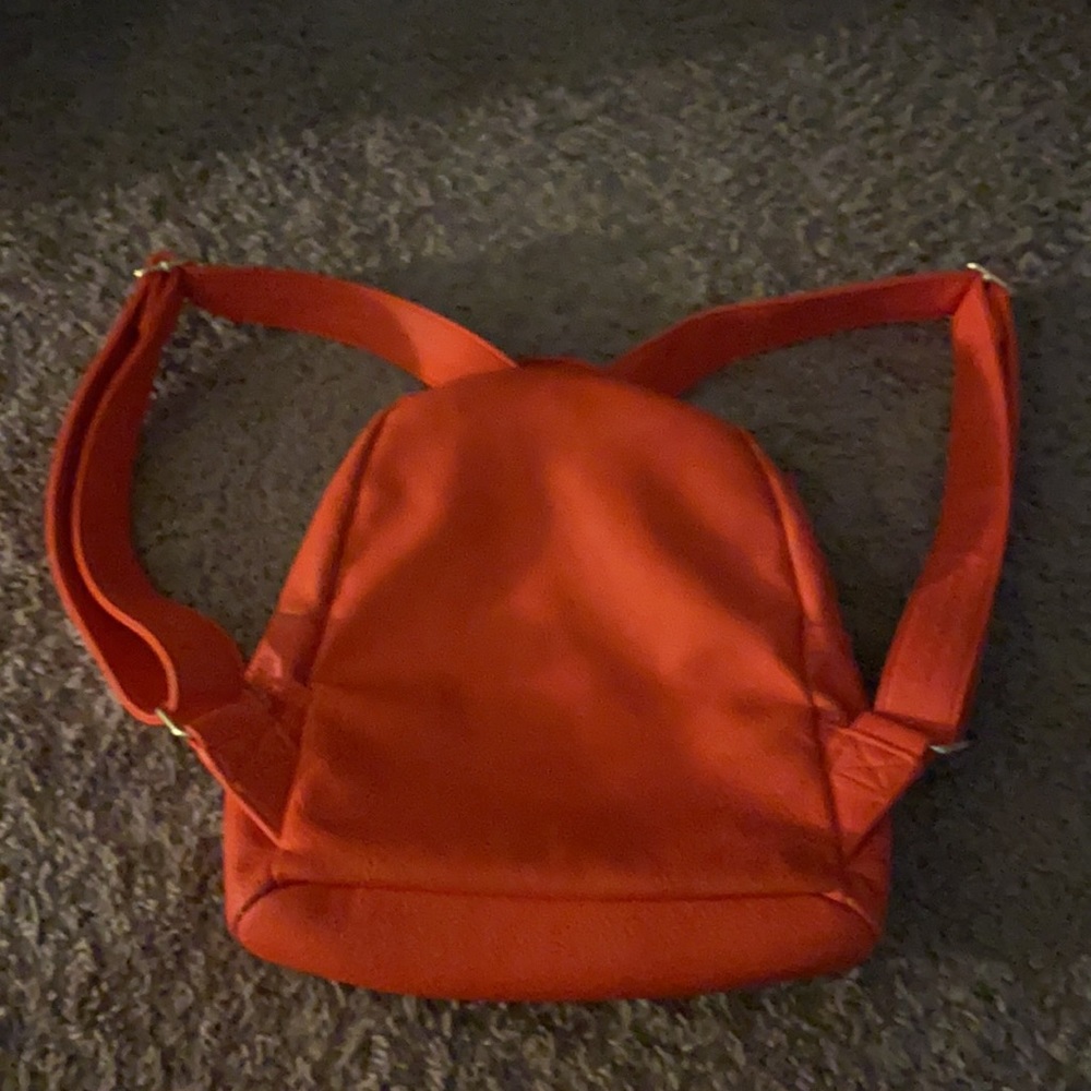 Color orange - Picture 2 of 2